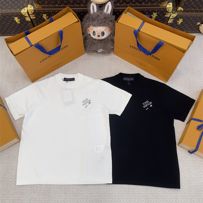 lv louis vuitton logo embroidered t-shirt